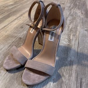 Steve Madden “carrson” heels